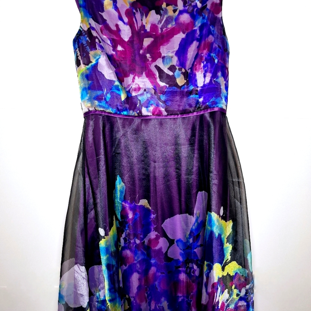 Tahari Arthur S. Levine  "Easter"  purple water color dress size 14.